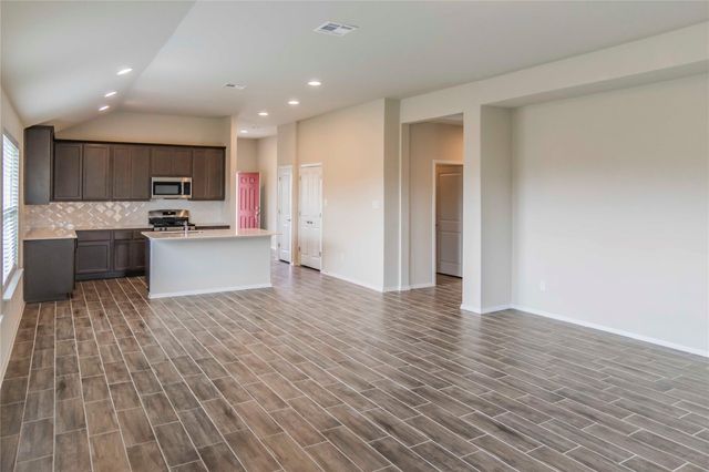 204 Rollingwood DR, San Marcos, TX 78666