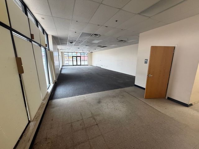 2884 Devils Glen Road, Bettendorf, IA 52722