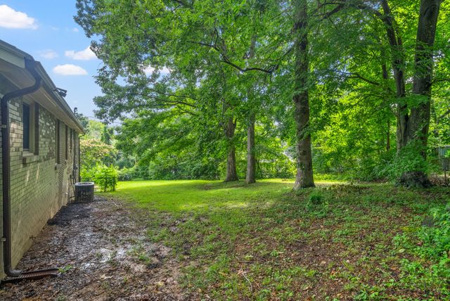 209 Downer Dr, Clarksville, TN 37042