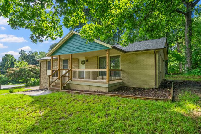 209 Downer Dr, Clarksville, TN 37042