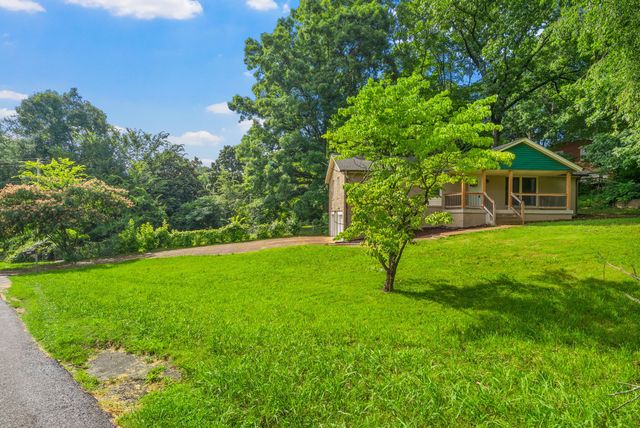 209 Downer Dr, Clarksville, TN 37042