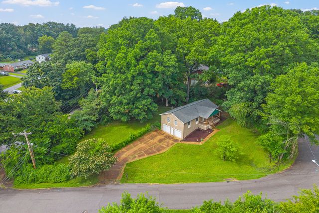 209 Downer Dr, Clarksville, TN 37042