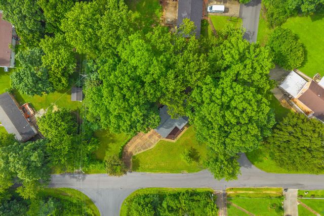 209 Downer Dr, Clarksville, TN 37042