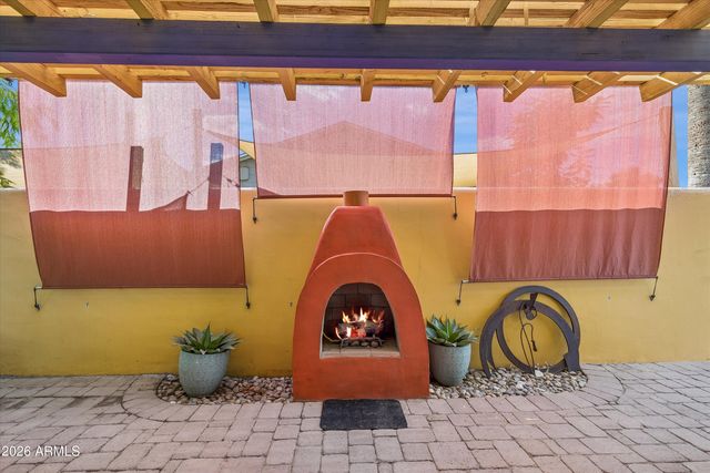 1929 E CLARENDON Avenue, Phoenix, AZ 85016