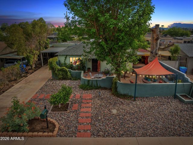1929 E CLARENDON Avenue, Phoenix, AZ 85016