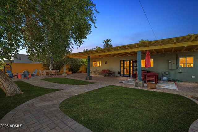 1929 E CLARENDON Avenue, Phoenix, AZ 85016