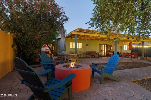 1929 E CLARENDON Avenue, Phoenix, AZ 85016
