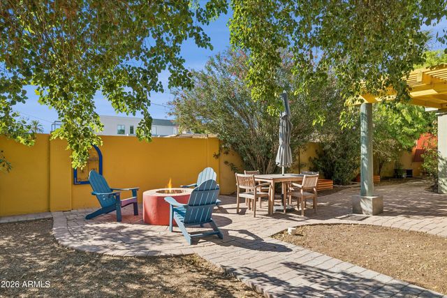 1929 E CLARENDON Avenue, Phoenix, AZ 85016