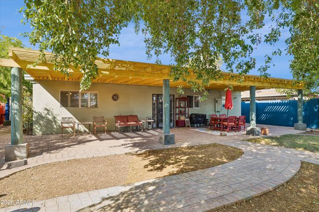1929 E CLARENDON Avenue, Phoenix, AZ 85016