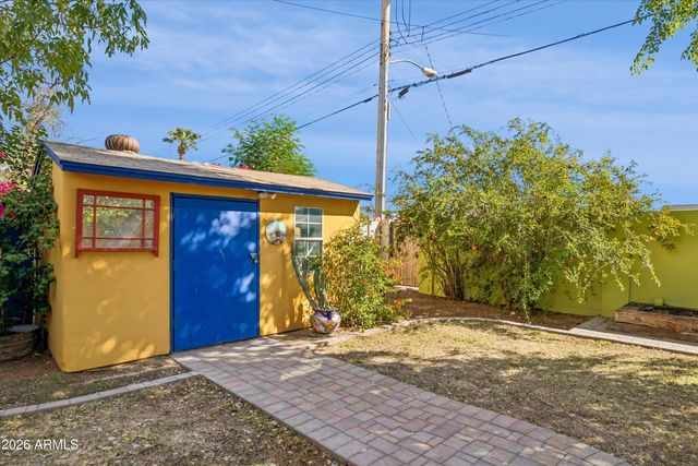 1929 E CLARENDON Avenue, Phoenix, AZ 85016