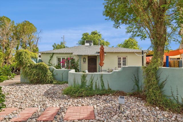 1929 E CLARENDON Avenue, Phoenix, AZ 85016
