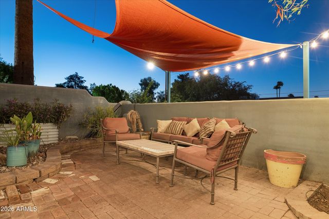 1929 E CLARENDON Avenue, Phoenix, AZ 85016