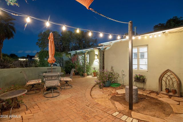 1929 E CLARENDON Avenue, Phoenix, AZ 85016