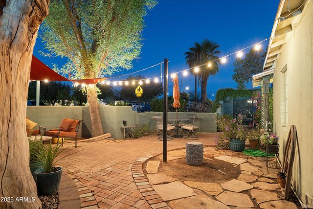 1929 E CLARENDON Avenue, Phoenix, AZ 85016