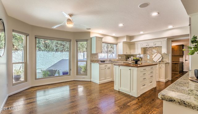 7337 E ECHO Lane, Scottsdale, AZ 85258