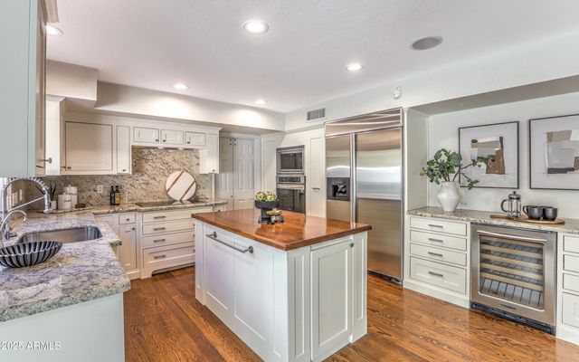 7337 E ECHO Lane, Scottsdale, AZ 85258