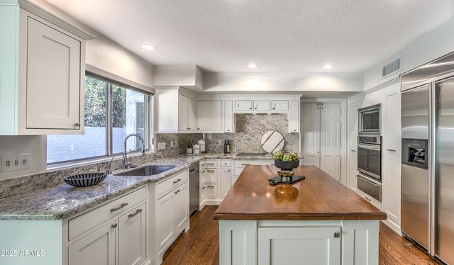 7337 E ECHO Lane, Scottsdale, AZ 85258