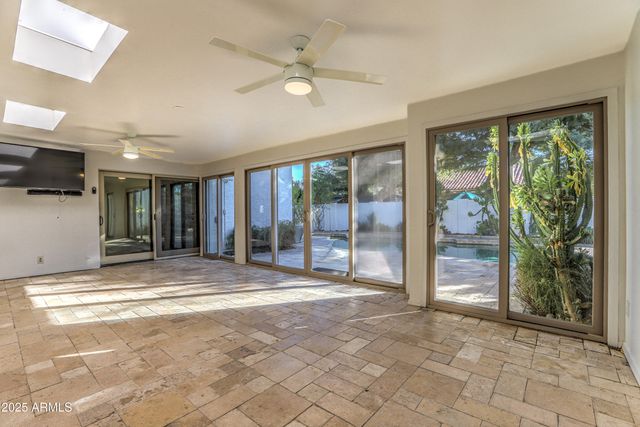 7337 E ECHO Lane, Scottsdale, AZ 85258