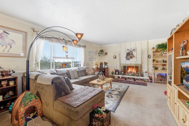 1582 N EMERALD DR, Layton, UT 84040