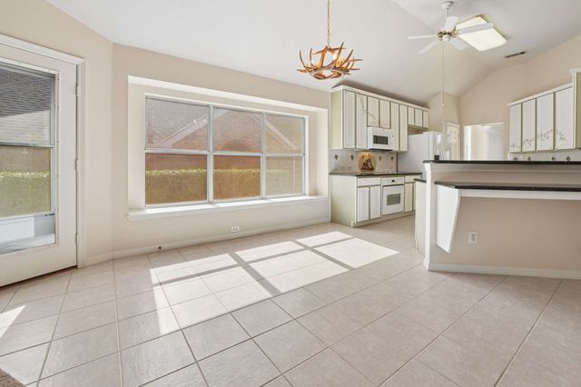 469 Crestview Point Drive, Lewisville, TX 75067