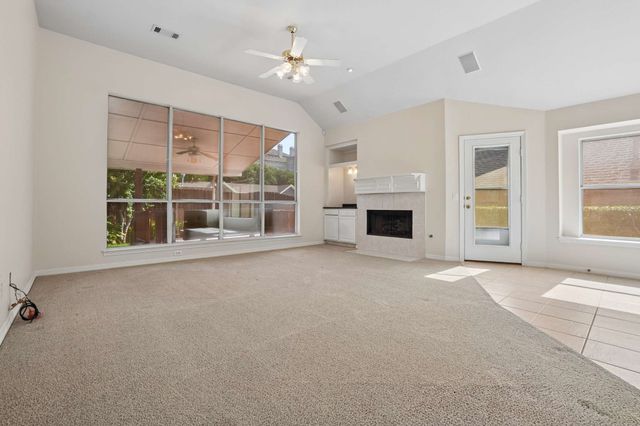 469 Crestview Point Drive, Lewisville, TX 75067