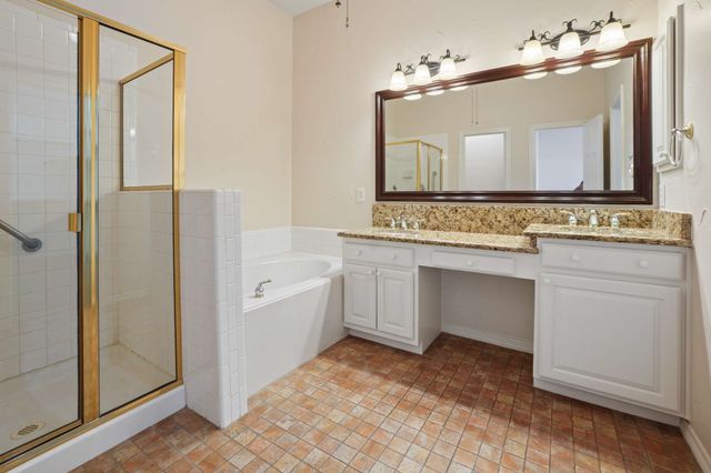 469 Crestview Point Drive, Lewisville, TX 75067