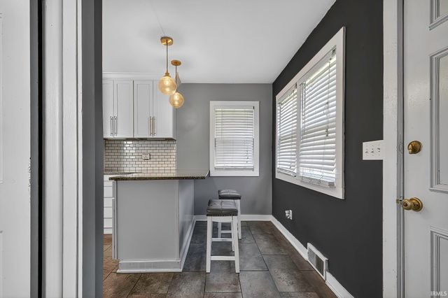 1709 Columbia Avenue, Fort Wayne, IN 46805