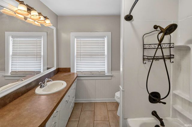 1709 Columbia Avenue, Fort Wayne, IN 46805