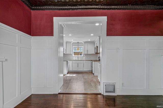 1709 Columbia Avenue, Fort Wayne, IN 46805