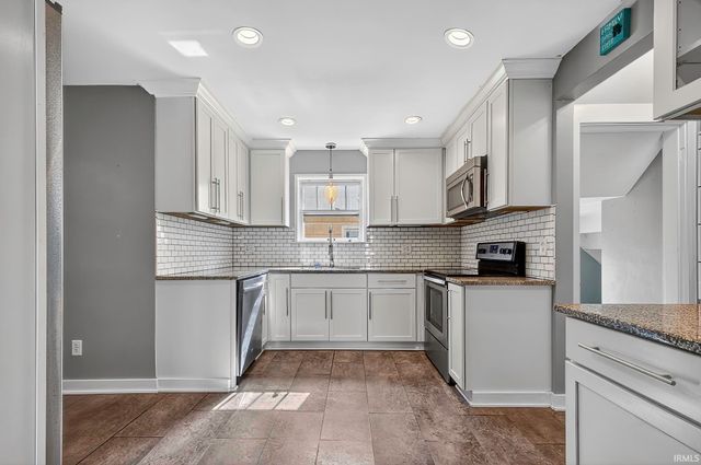 1709 Columbia Avenue, Fort Wayne, IN 46805