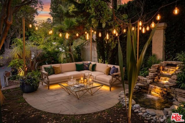 1418 Lindacrest Drive, Beverly Hills, CA 90210