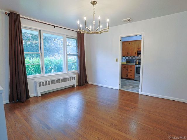 21 Pleasant View Road, Poughkeepsie, NY 12603