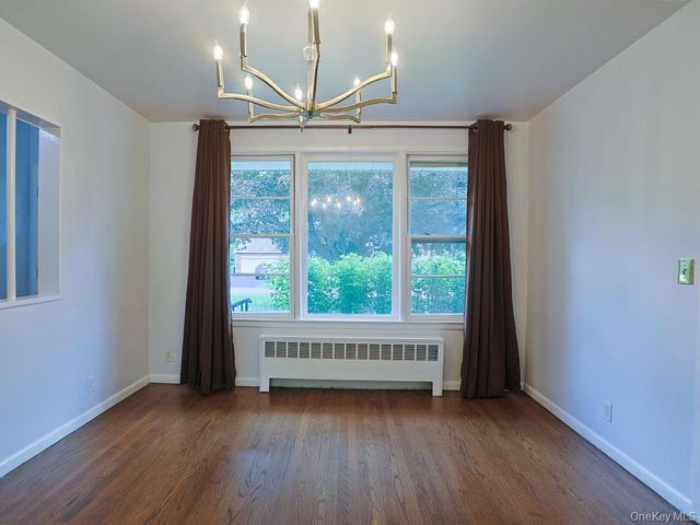21 Pleasant View Road, Poughkeepsie, NY 12603