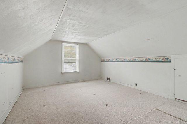 1705 Roseland Avenue, Kalamazoo City, MI 49001