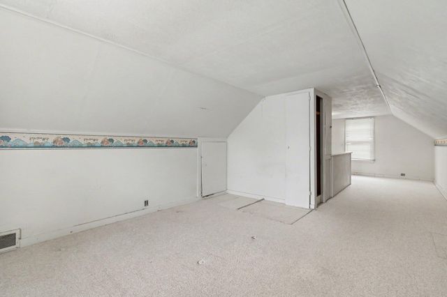 1705 Roseland Avenue, Kalamazoo City, MI 49001