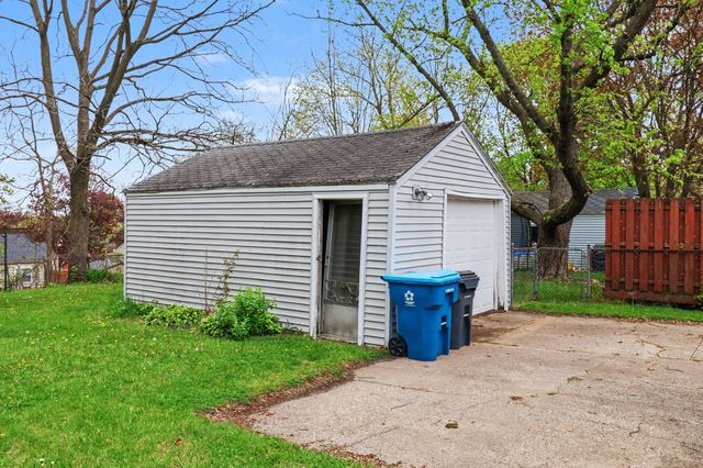 1705 Roseland Avenue, Kalamazoo City, MI 49001
