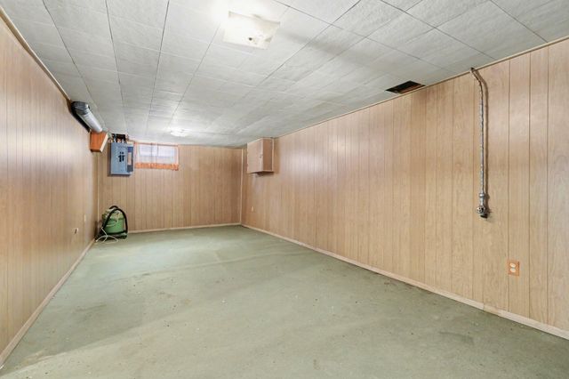 1705 Roseland Avenue, Kalamazoo City, MI 49001