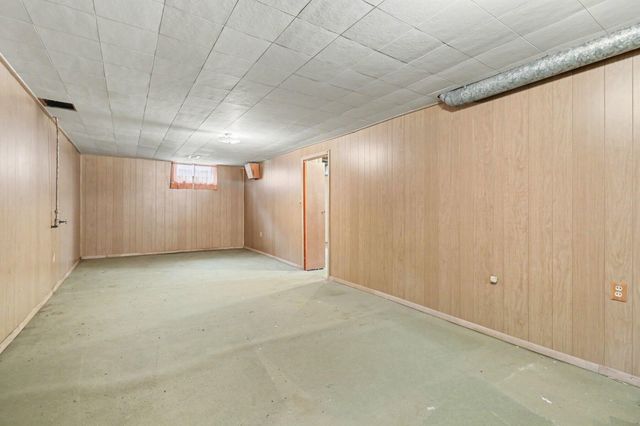 1705 Roseland Avenue, Kalamazoo City, MI 49001