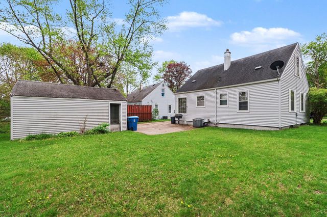 1705 Roseland Avenue, Kalamazoo City, MI 49001