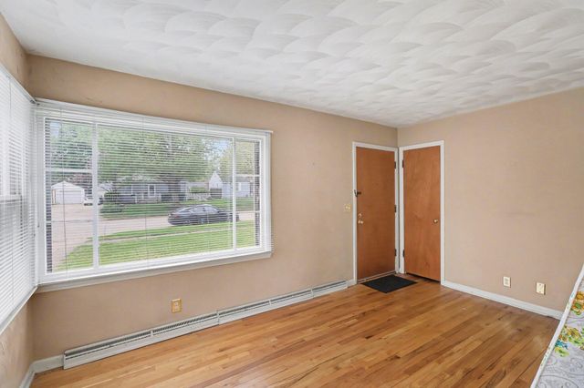 1705 Roseland Avenue, Kalamazoo City, MI 49001