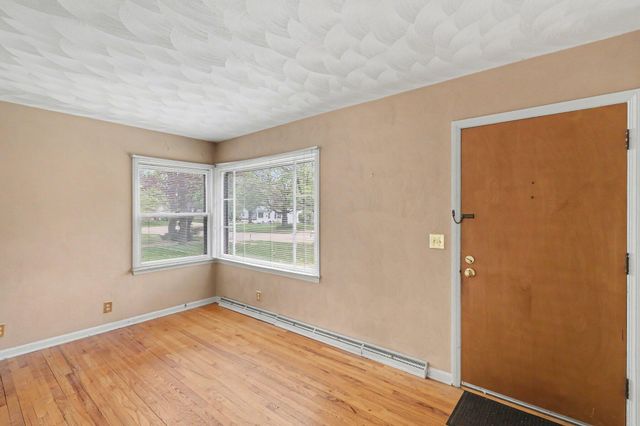 1705 Roseland Avenue, Kalamazoo City, MI 49001