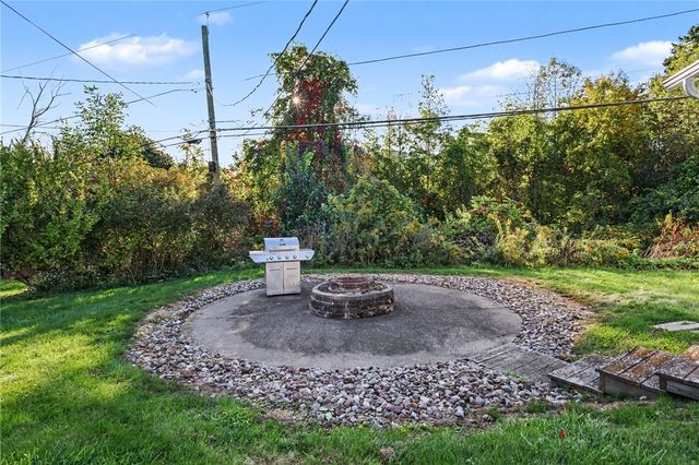 99 Bridgewood Drive, Greece, NY 14612