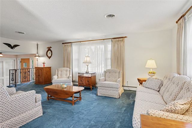 99 Bridgewood Drive, Greece, NY 14612