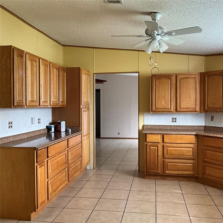 Image 33 of property listing at 116 TRADERS COVE BOULEVARD, Debary, FL 32713