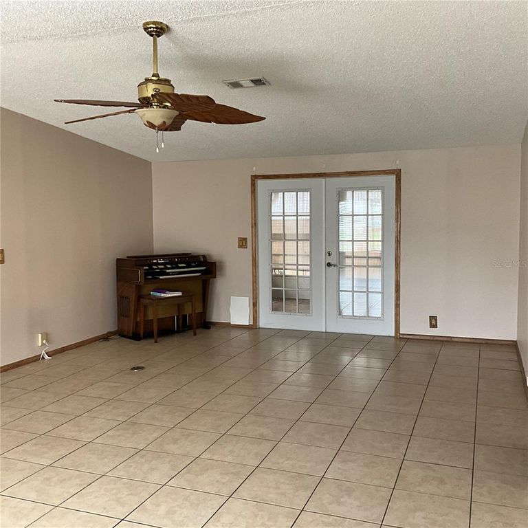 Image 36 of property listing at 116 TRADERS COVE BOULEVARD, Debary, FL 32713
