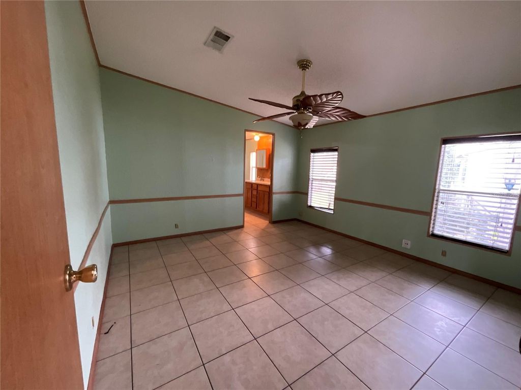 Image 44 of property listing at 116 TRADERS COVE BOULEVARD, Debary, FL 32713