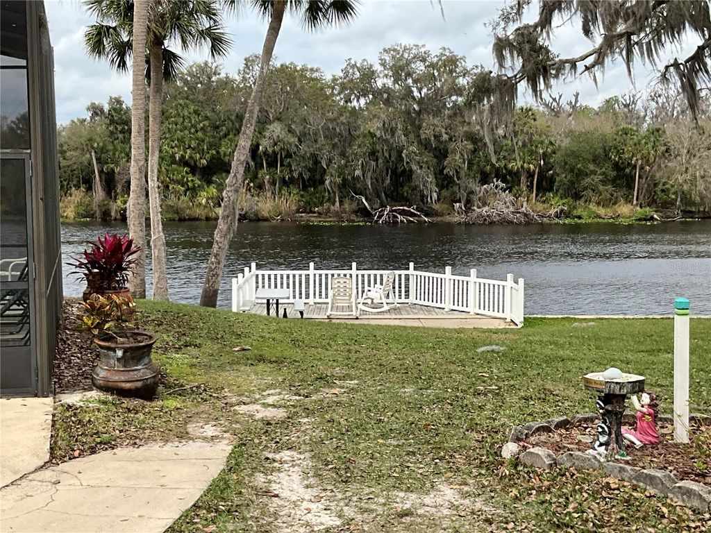 Image 52 of property listing at 116 TRADERS COVE BOULEVARD, Debary, FL 32713