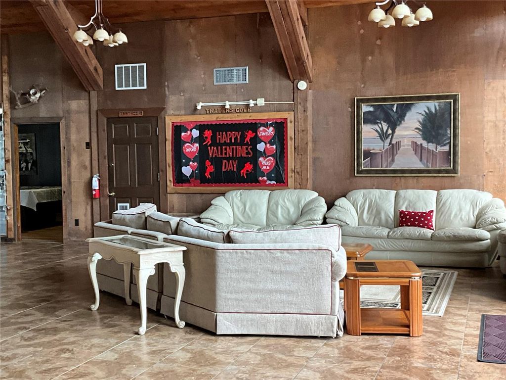 Image 55 of property listing at 116 TRADERS COVE BOULEVARD, Debary, FL 32713