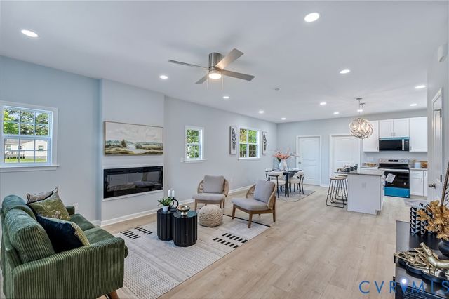2609 Suffolk St, Hopewell, VA 23860