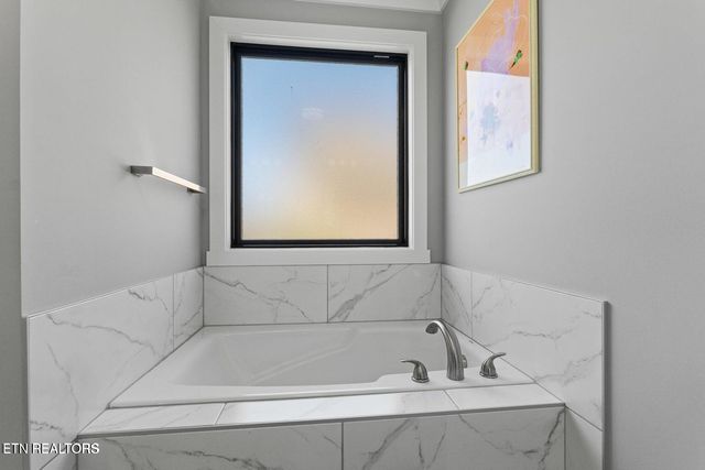 2014 Legacy Lane, Maryville, TN 37803